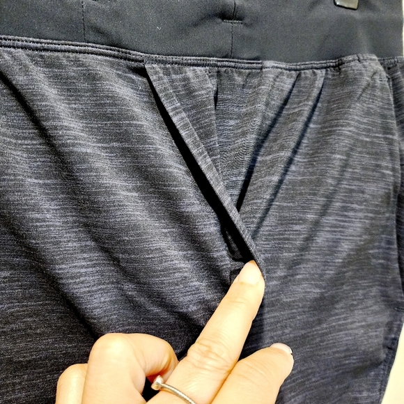 Lululemon Men's Dark Gray Athletic Drawnstring Shorts size M - Picture 8 of 13